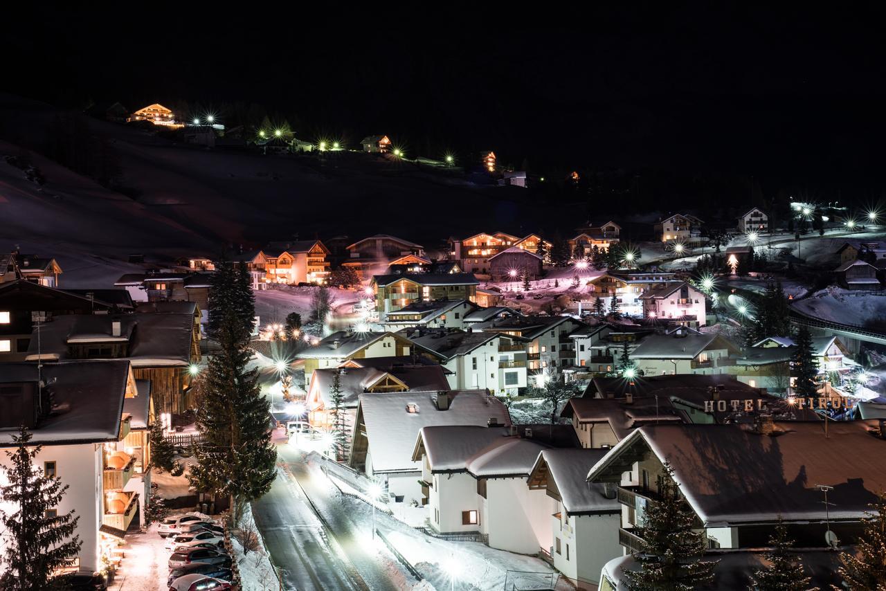 Hotel Tofana San Cassiano  Eksteriør billede